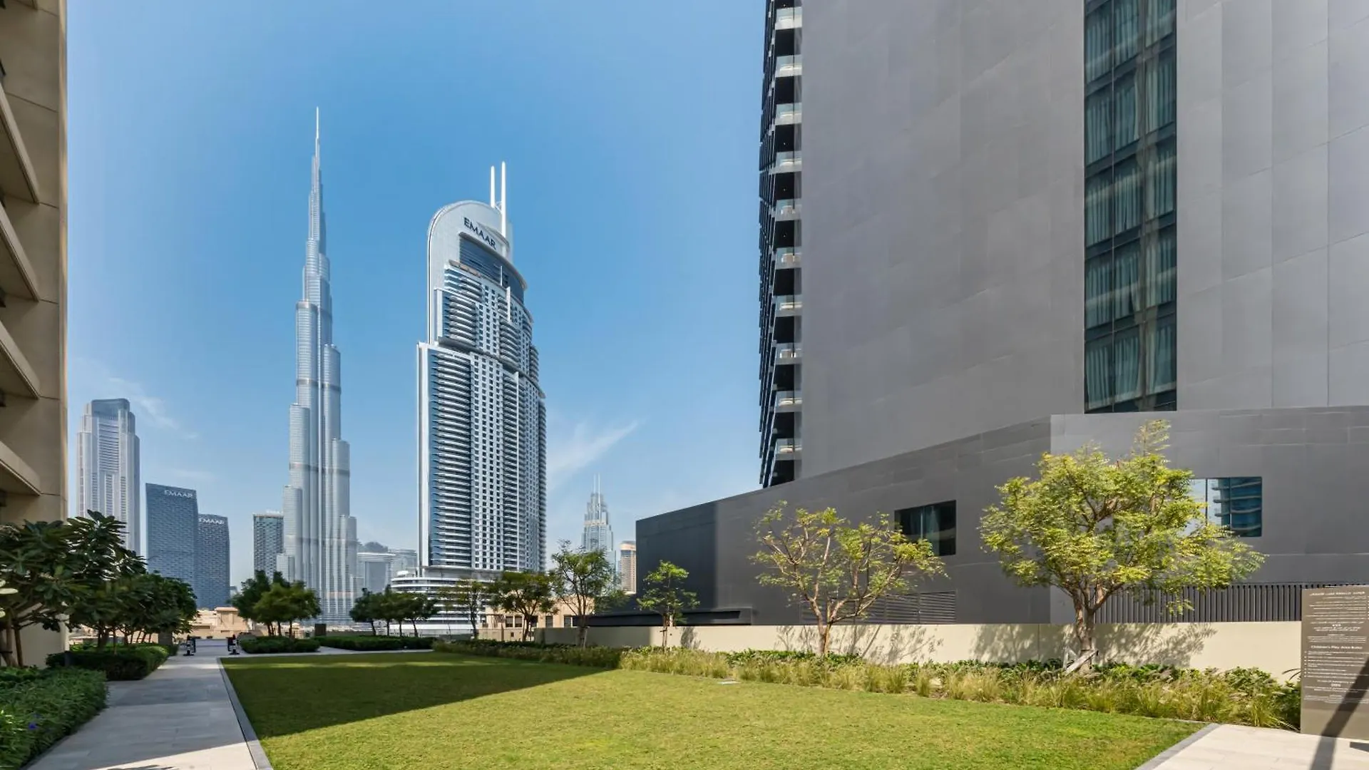 2Bdr Apt Led Side Burj Khalifa Views Opposite Dubai Mall 0*,