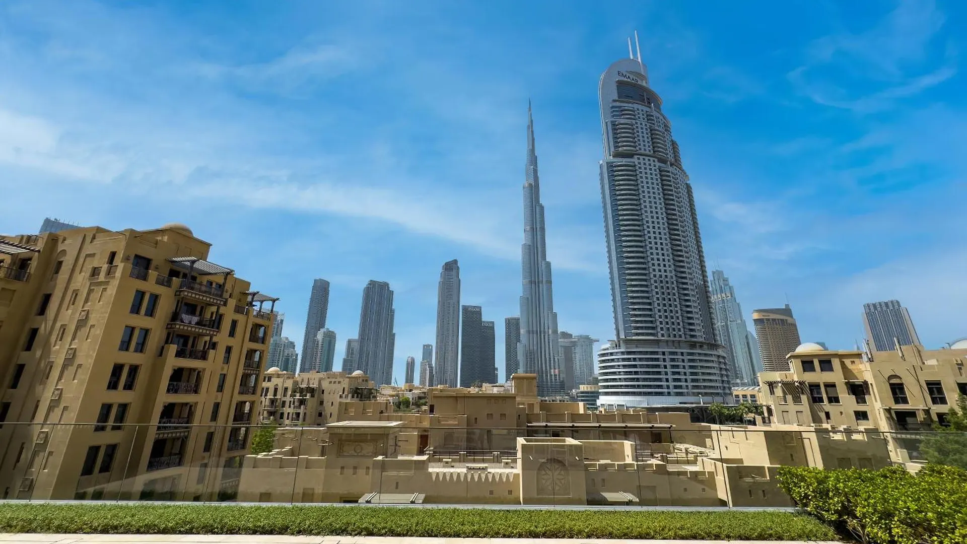2Bdr Apt Led Side Burj Khalifa Views Opposite Dubai Mall