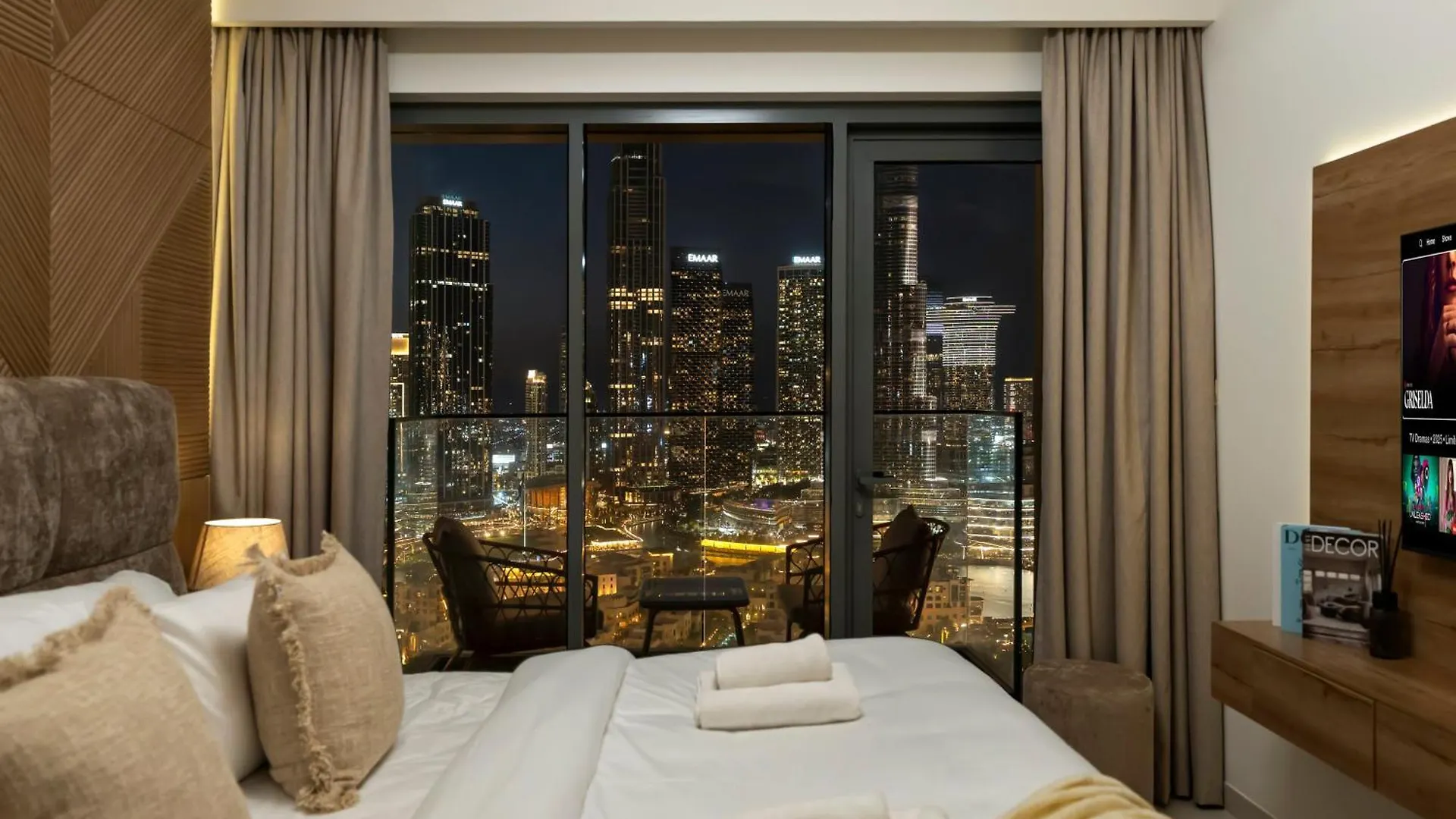 2Bdr Apt Led Side Burj Khalifa Views Opposite Dubai Mall Apartment
