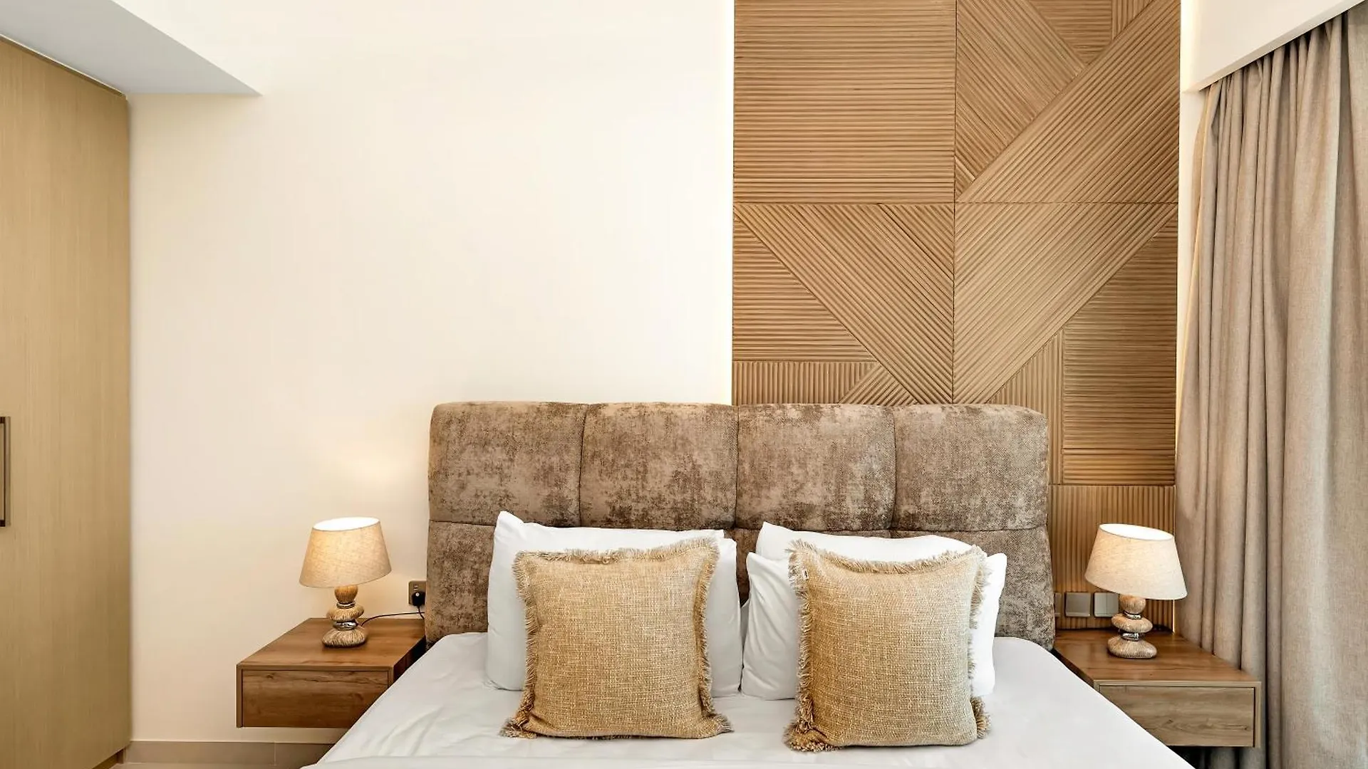 2Bdr Apt Led Side Burj Khalifa Views Opposite Dubai Mall 0*,