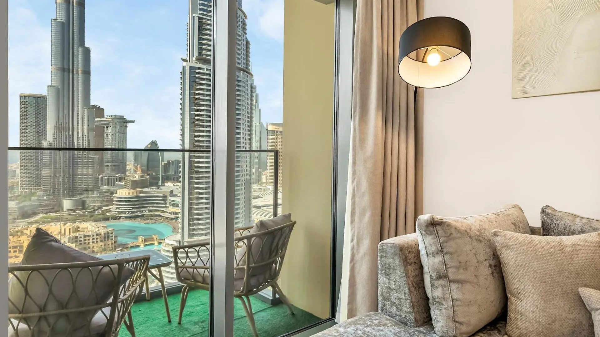 2Bdr Apt Led Side Burj Khalifa Views Opposite Dubai Mall Apartment